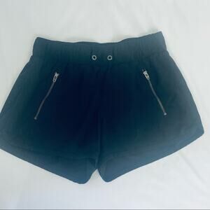 Athleta Shorts Size Small